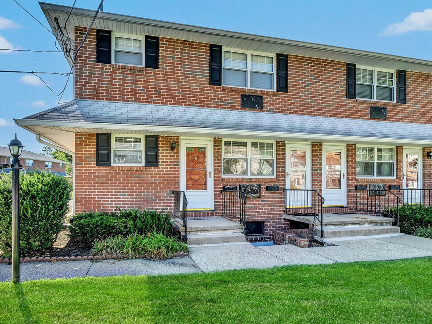 Marlton Colonial Apartments
